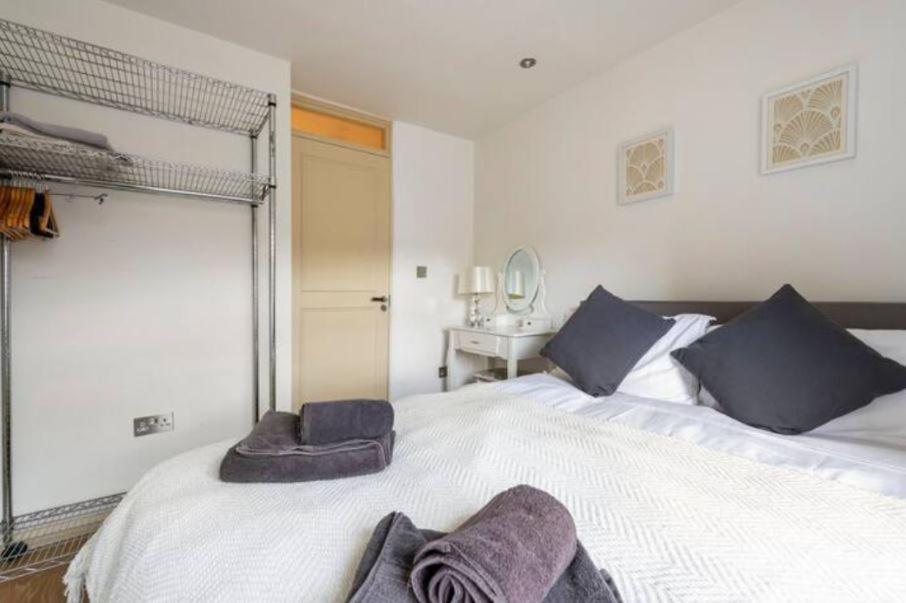 Super Central Beautiful Three Bedroom Londen Buitenkant foto
