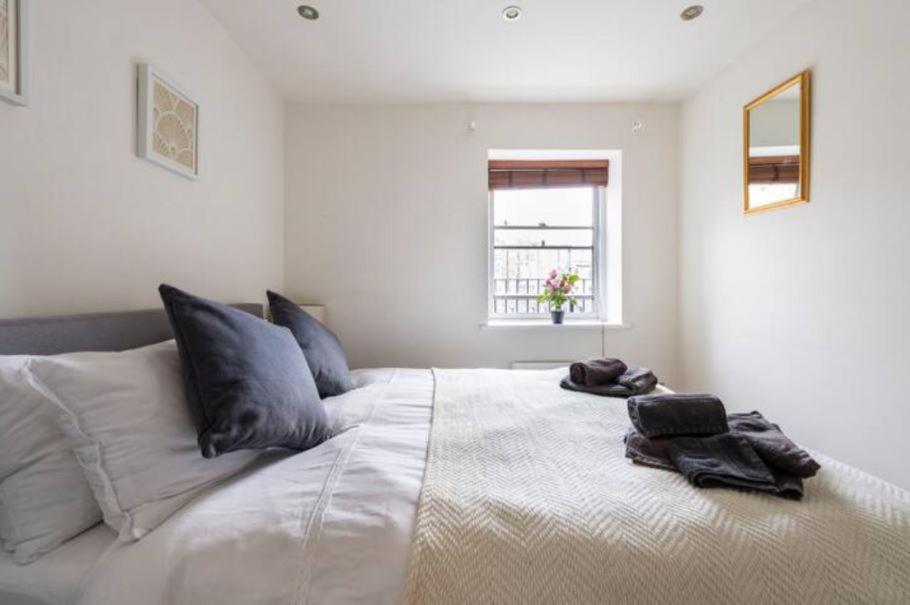 Super Central Beautiful Three Bedroom Londen Buitenkant foto