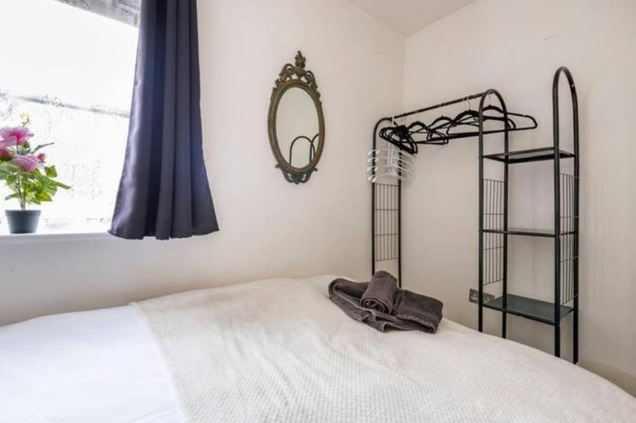 Super Central Beautiful Three Bedroom Londen Buitenkant foto