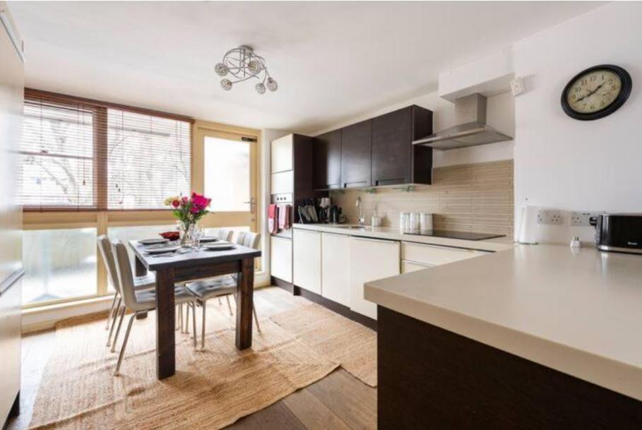 Super Central Beautiful Three Bedroom Londen Buitenkant foto
