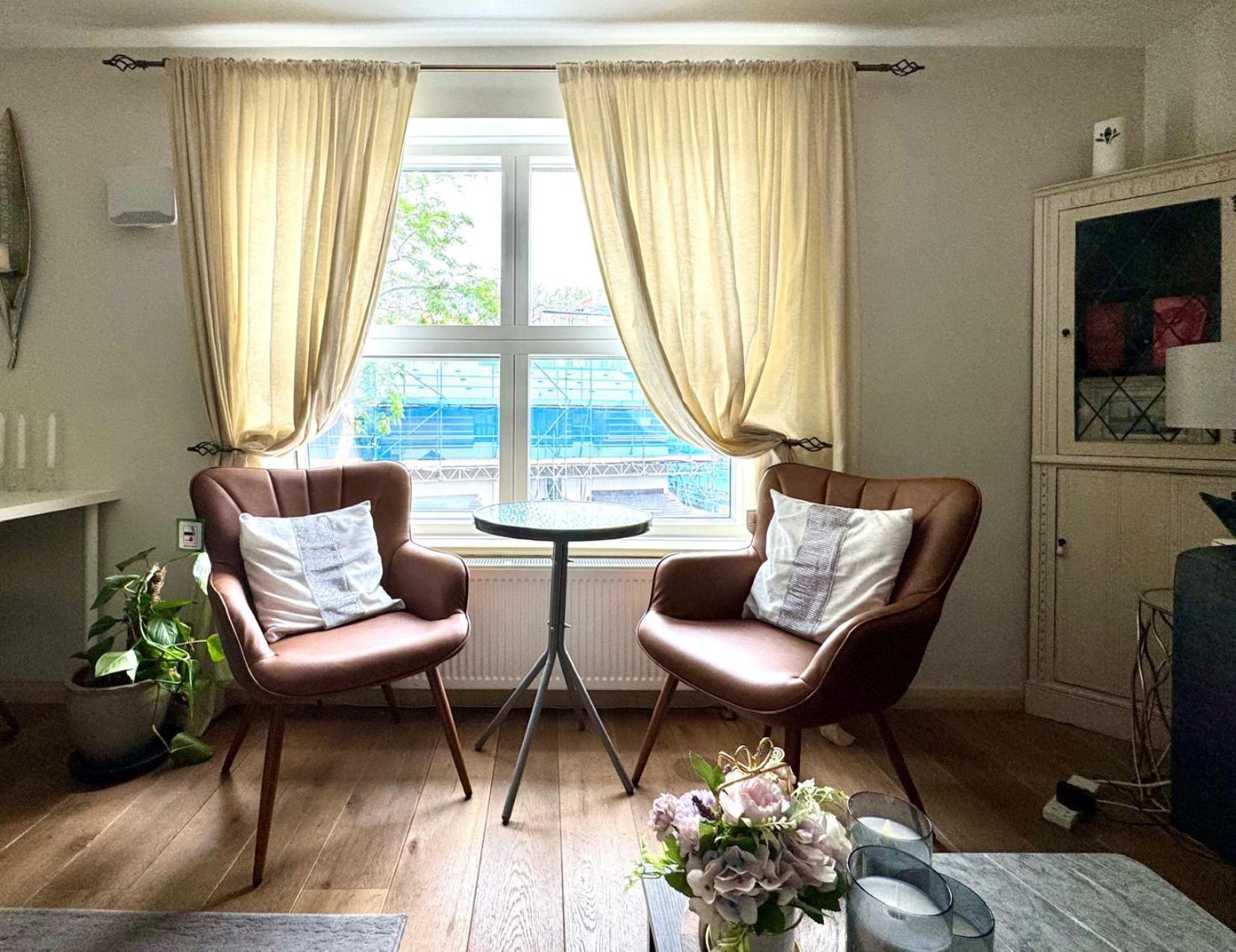 Super Central Beautiful Three Bedroom Londen Buitenkant foto